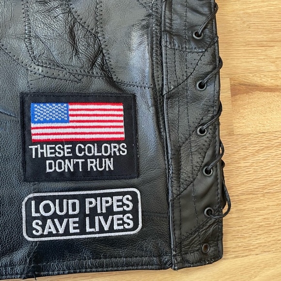 Diamond Plate Leather Vest Size XL - Picture 10 of 16